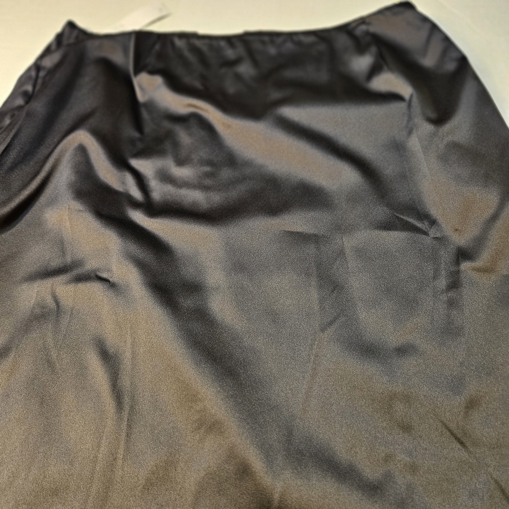 White House Black Market Black and White Floral Pencil Skirt - Picture 7 of 10